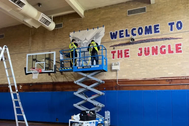 SIGN-INSTALLATION